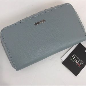 TREVI luxury made in Italy pebble wallet